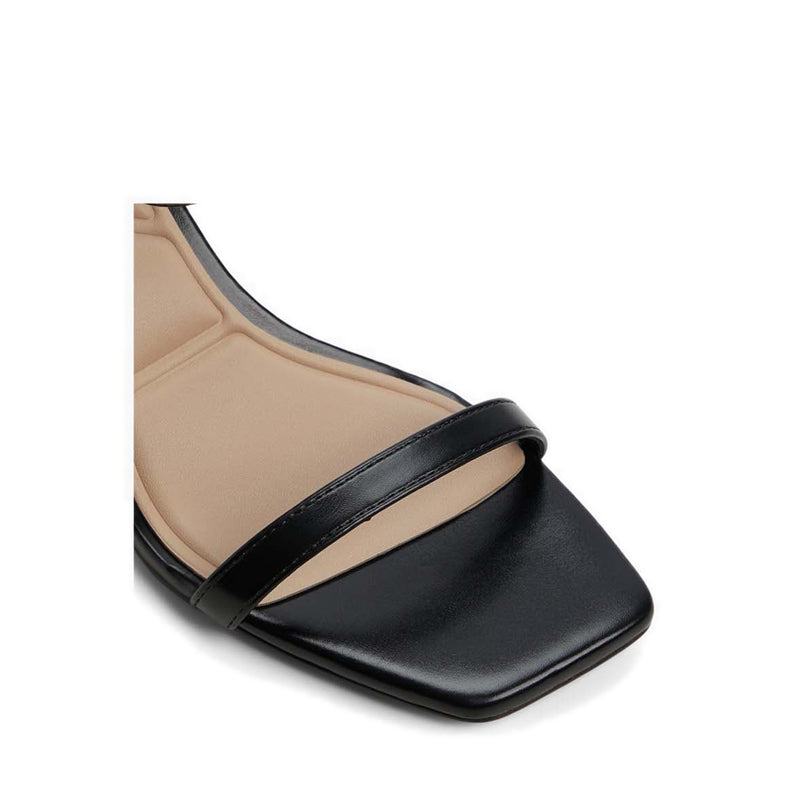 Aldo รุ่น Paragon รองเท้าแตะผู้หญิง สีดำ