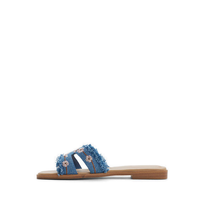 รุ่น Itsandal รองเท้าแตะส้นแบนสำหรับผู้หญิง สีฟ้า