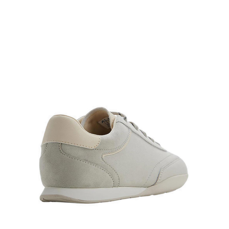รุ่น Lyvie รองเท้าจ็อกกิ้งผู้หญิง - สี Light Grey